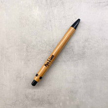 Lade das Bild in den Galerie-Viewer, Personalisiertes lasergraviertes Bambus Notizbuch mit Stift

